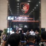 Tes DNA Tegaskan Ridwan Kamil Bukan Ayah Anak Lisa Mariana Kasus Pencemaran Nama Baik Masuk Babak Baru