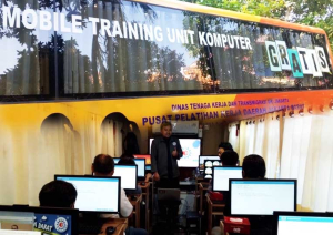 MTU Tahap III Hadirkan Pelatihan Design Grafis untuk Warga Kebon Jeruk
