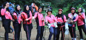 Istri Kapolda Jabar, Srikandi Gunung Ciremai yang Melesat Bak Panah