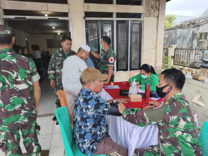Satgas TMMD 125 Kodim 1506/Namlea Gelar Pemeriksaan Kesehatan dan Pengobatan Massal