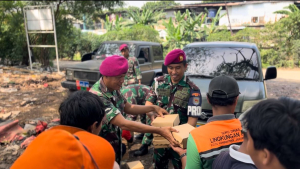 Yonmarhanlan III Tebar Kebaikan, Bagikan Makanan Siap Saji di Jumat Berkah