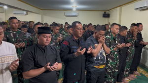 Brimob Polda Metro Jaya Gelar Shalat Ghaib Bersama TNI dan Warga untuk Almarhum Affan Kurniawan