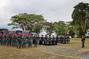 Kodaeral IX Gelar Apel Pasukan, Pastikan Ambon Tetap Kondusif
