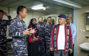 KRI dr. Suharso-990 Jadi Andalan Layanan Kesehatan Bergerak di Maluku