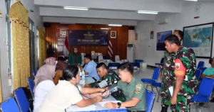 Lanal Sibolga Gelar Bakti Sosial, Bakti Kesehatan, dan Olahraga Bersama Dalam Rangka HUT Ke-80 TNI AL Tahun 2025