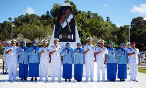 Kenang Jasa Pahlawan, Wadan Pasmar 3 Ikuti Ziarah Rombongan di TMP Tri Jaya Sakti