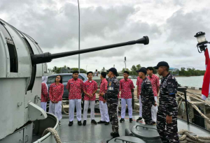 Siswa SMAN 2 Tanjungpinang Menyambangi Lanal Bintan dan KRI Lemadang-632