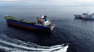 Bakamla RI Periksa Kapal Asing Vietnam di Selat Malaka