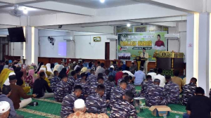 Asrena Danpasmar 3 Hadiri Tabligh Akbar Bersama Ustadz Koh Dennis Lim