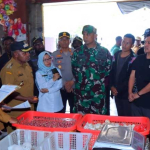 TNI Bantu Pemda Puncak Jaya Pantau Harga Bahan Pokok