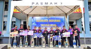 Tasyakuran dan Penyerahan Piala Warnai Danpasmar 3 Cup 2025 di Sorong