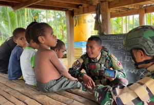 Satgas Pamtas Yonif 126/KC Hadirkan Harapan Baru Lewat Pengajaran Calistung di Perbatasan Papua
