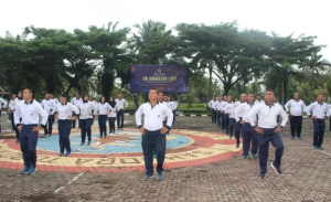 Semarak HUT TNI AL ke-80, Lanal Bengkulu Gelar Olahraga Bersama Penuh Keakraban