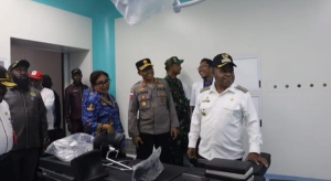 TNI Bersama Pemda Puncak Jaya Gelar Anjangsana dan Baksos di RSUD Mulia