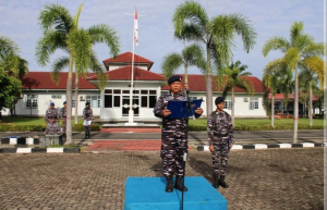 Prajurit Lanal Bengkulu Kibarkan Semangat Nasionalisme Lewat Upacara Bendera