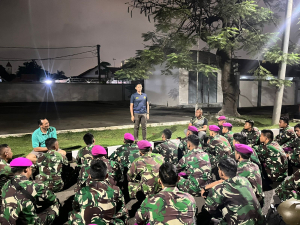 Prajurit Hiu Perkasa Yonmarhanlan III Bergerak Amankan Gedung DPR/MPR RI