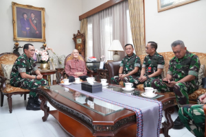 Anjangsana TNI ke Jenderal TNI (Purn) Try Sutrisno, Jangan Pernah Melupakan Persatuan