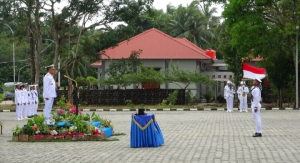 Dankodiklatal Pimpin Upacara Pelantikan dan Penyumpahan Siswa Dikmata TNI AL Angkatan 45 Satdik 1 Kodiklatal Tanjung Uban