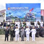 Wadankas Pasmar 3 Bersama Forkopimda Rayakan HUT Ke-80 TNI di Alun-Alun Aimas