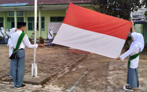 Danposal Manna Lanal Bengkulu Jadi Pembina Upacara di MAN 1 Bengkulu Selatan
