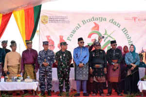 Danlanal Bintan Ikut Meriahkan Pawai Budaya Kota Tanjungpinang ke-24
