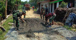 Prajurit Yonmarhanlan III Warnai TMMD ke-126 di Bekasi