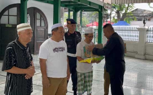 Satbrimob Polda Metro Jaya Gelar Jumat Peduli di Cikini