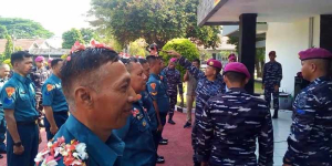 Prajurit Hiu Perkasa Naik Pangkat di Bawah Komando Letkol Marinir Anthonius Etwin