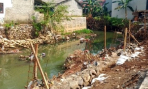Pekerja Turap Belum Terima Upah, Sudin SDA Jakarta Timur Enggan Berkomentar