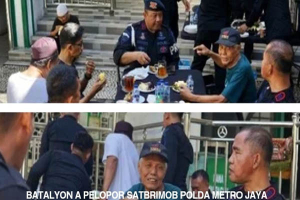 Jumat Peduli, Brimob Polda Metro Jaya Bersihkan Masjid dan Serap Aspirasi Warga