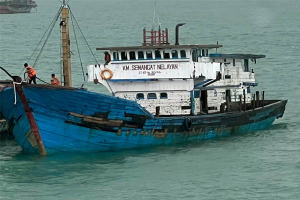 Bakamla RI Selamatkan Kapal Mati Mesin di Tengah Cuaca Buruk di Selat Malaka