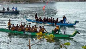 Semangat Marinir Menggema di Losari, Tim A Pasmar 3 Raih Perunggu Dragon Boat TNI–Polri