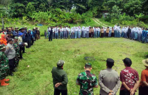 Lanal Bandung Bersama DKP Jabar Hijaukan Pesisir Selatan Lewat Penanaman Ribuan Mangrove