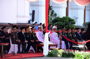 Danlanal Bandung Hadiri Upacara Hari Pahlawan di Gedung Sate
