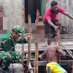 Babinsa Mapurujaya Bangun Jembatan Bersama Warga