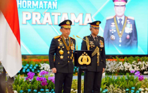 Kapolri Pimpin Upacara Penganugerahan Tanda Kehormatan Bintang Bhayangkara Pratama