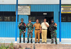 Kodim 1714/Puncak Jaya: Babinsa Lakukan Pendataan Sekolah Rusak untuk Dorong Percepatan Rehabilitasi
