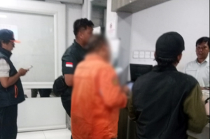Wartawan Media Siber Dikeroyok Preman saat Liputan di Gudang Solar Vera Cilincing