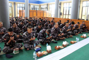 Hari Armada RI 2025, Kodaeral X Kokohkan Persatuan Lewat Doa Bersama