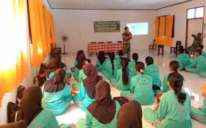 Satgas TMMD ke-126 Berikan Penyuluhan Bahaya Radikalisme dan Terorisme kepada Siswa SMA