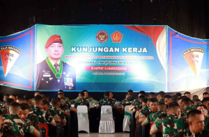Panglima TNI Dampingi Menhan RI Tinjau Yonif TP 823/Raja Wakaaka di Baubau