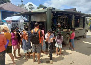 Mobil RO Yon Zipur 1/DD: Pastikan Pasokan Air Bersih bagi Warga Terdampak Bencana di Tapanuli Utara