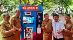 Bekasi Perangi Sampah Plastik Lewat Spot Air Minum Keren Cuma Rp. 500,-
