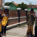 Polsek Cabangbungin Gelar Jumat Berkah di Masjid Nurul Huda
