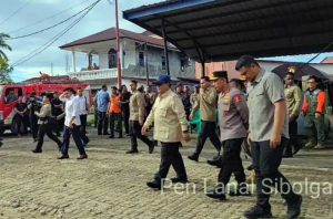 Danlanal dan Forkopimda Sibolga Sambut Presiden Prabowo Tinjau Pengungsian