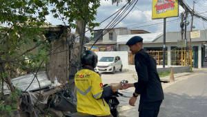 Jumat Peduli Brimob Polda Metro Jaya, Berbagi Makan dan Kepedulian untuk Warga Tangsel