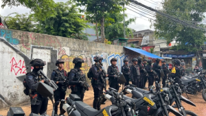 Brimob Polda Metro Jaya Antisipasi Tawuran di Cipinang Besar Selatan