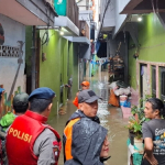 Patroli SAR Brimob Polda Metro Jaya di Kebon Pala