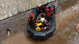 Remaja Diduga Tenggelam di Kali Ciliwung, Tim Gabungan Lanjutkan Pencarian Hari Kedua