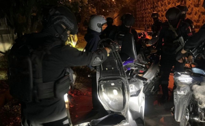 Brimob PMJ Intensifkan Patroli Dini Hari di Kabupaten Bekasi